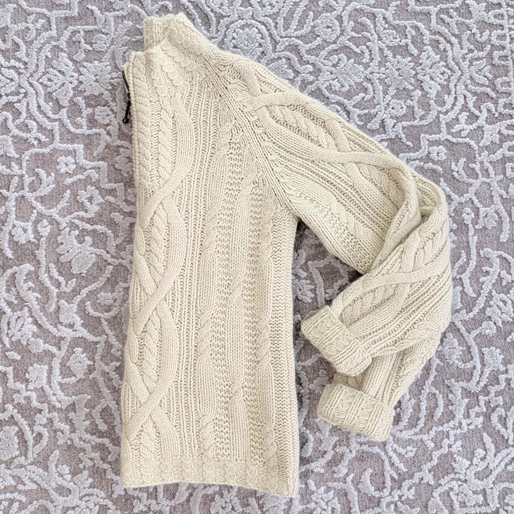 Icelandic Design Women’s Wool/Mohair Cable Knit Sweater - Picture 9 of 9
